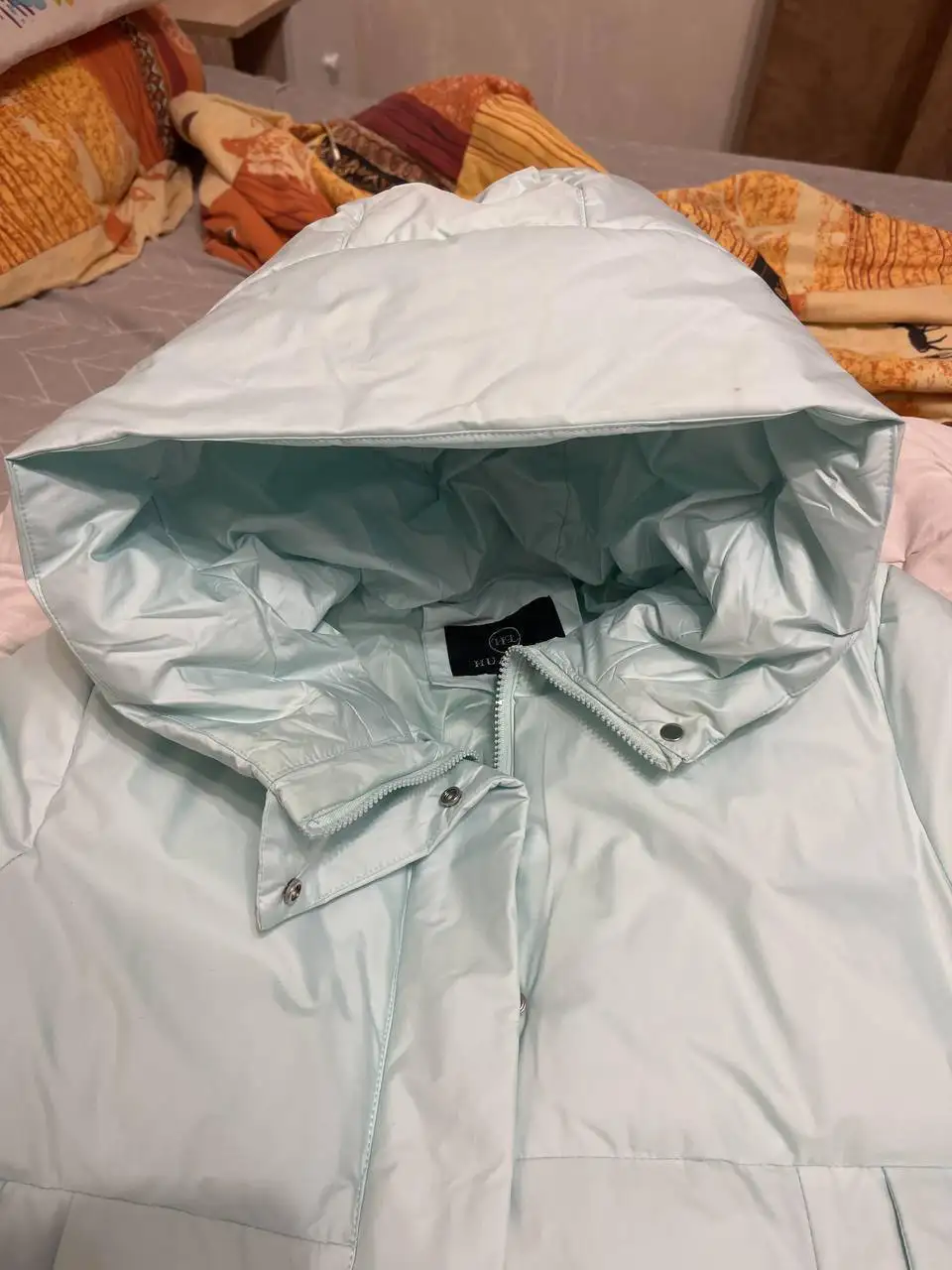 Продажа куртки осенне-зимней бирюзового цвета - Верхняя одежда (Одежда) в Неизвестно