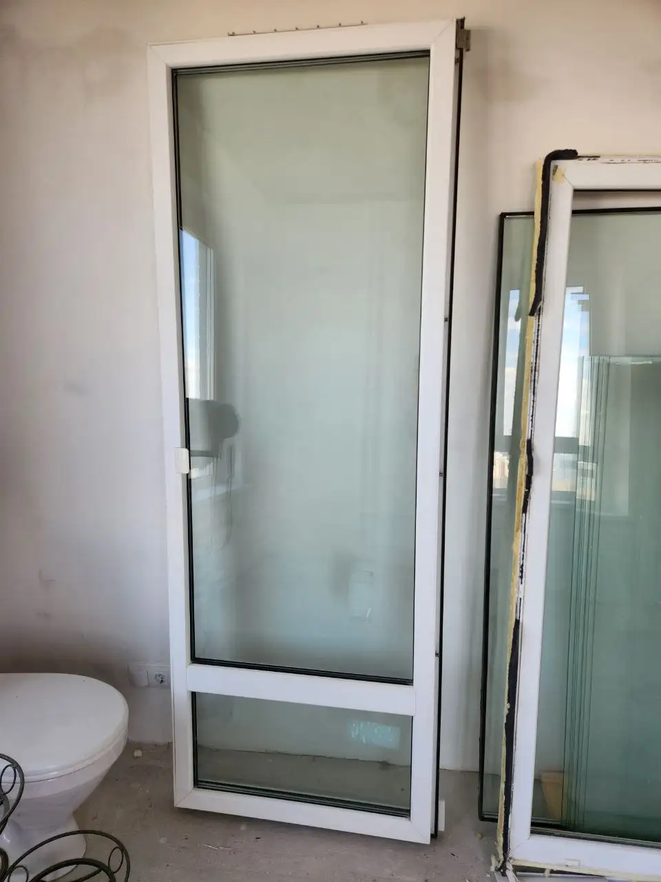 Балконное остекление от застройщика с тонированными и прозрачными стеклами - Строительные материалы (Барахолка) в Южная Битца