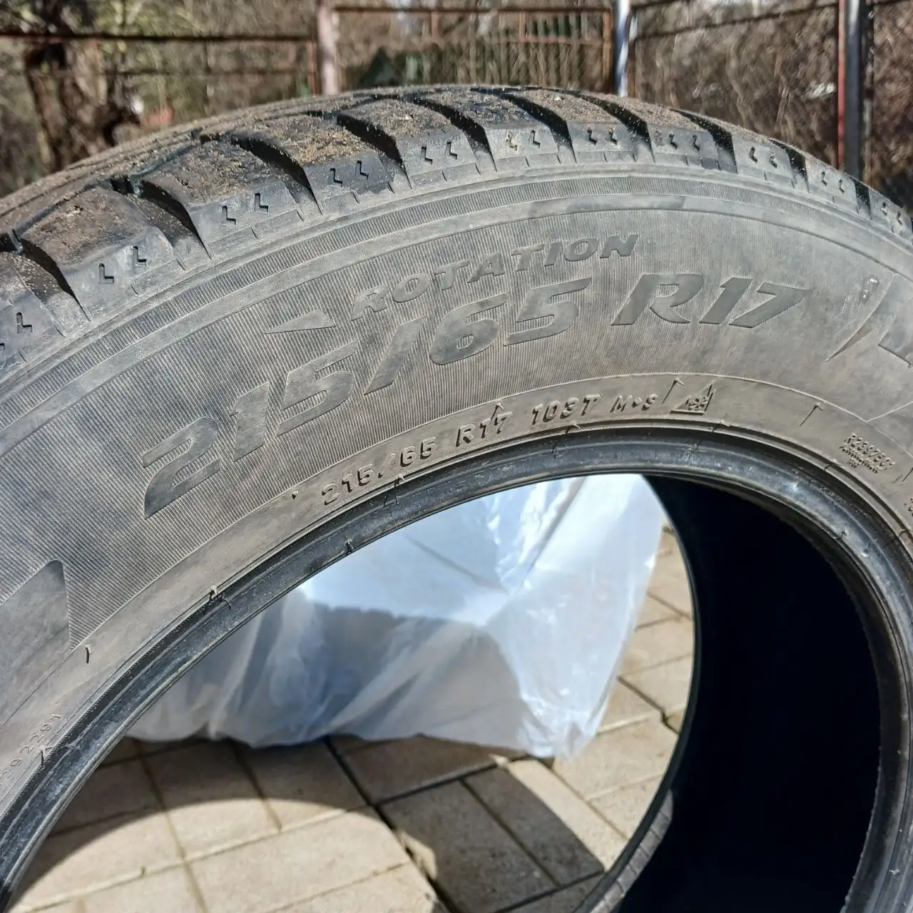 Отдам 4 штуки - Барахолка в Неизвестно