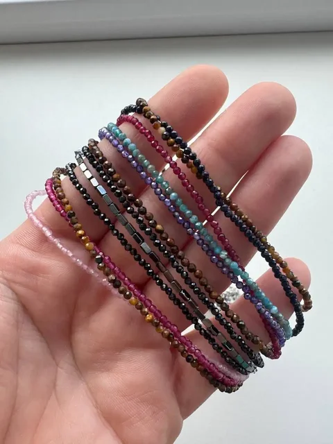 Чокеры из камушков со стальным замочком - Аксессуары для телефонов в Дрожжино