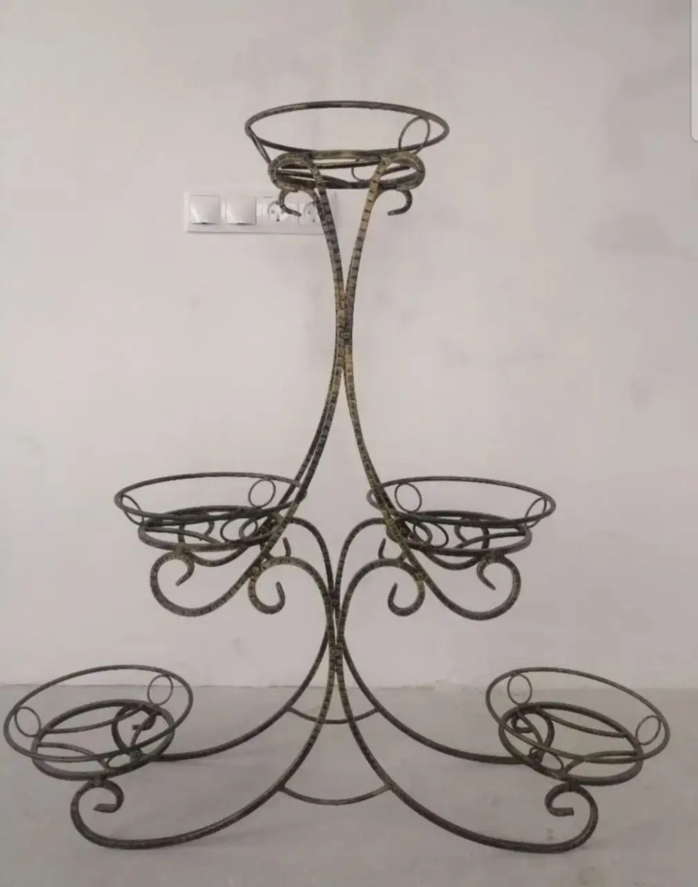 Подставка для цветочных горшков из кованого металла - Декор и интерьер (Для дома и дачи) в Москва