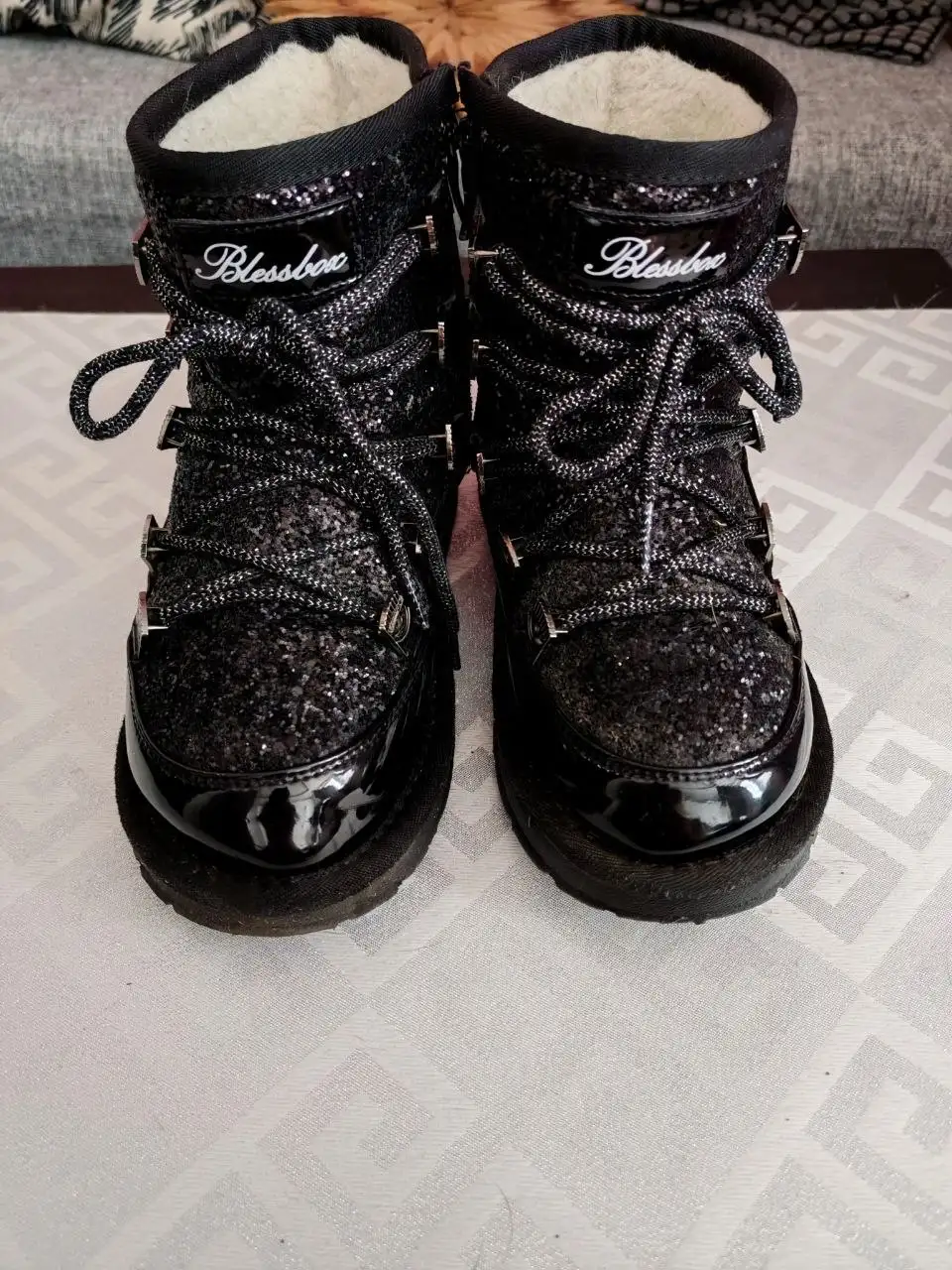 Продам зимние бутики для девочки - Обувь (Товары для детей) в Бутово