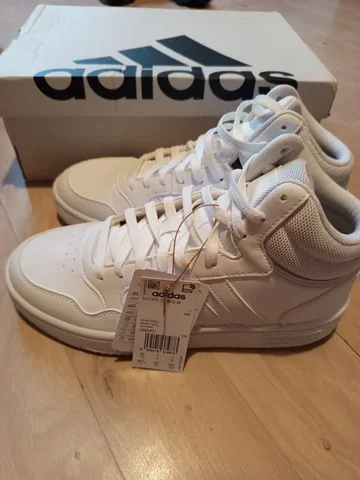 Новые женские кроссовки Адидас 39 размера - Одежда в Бутово