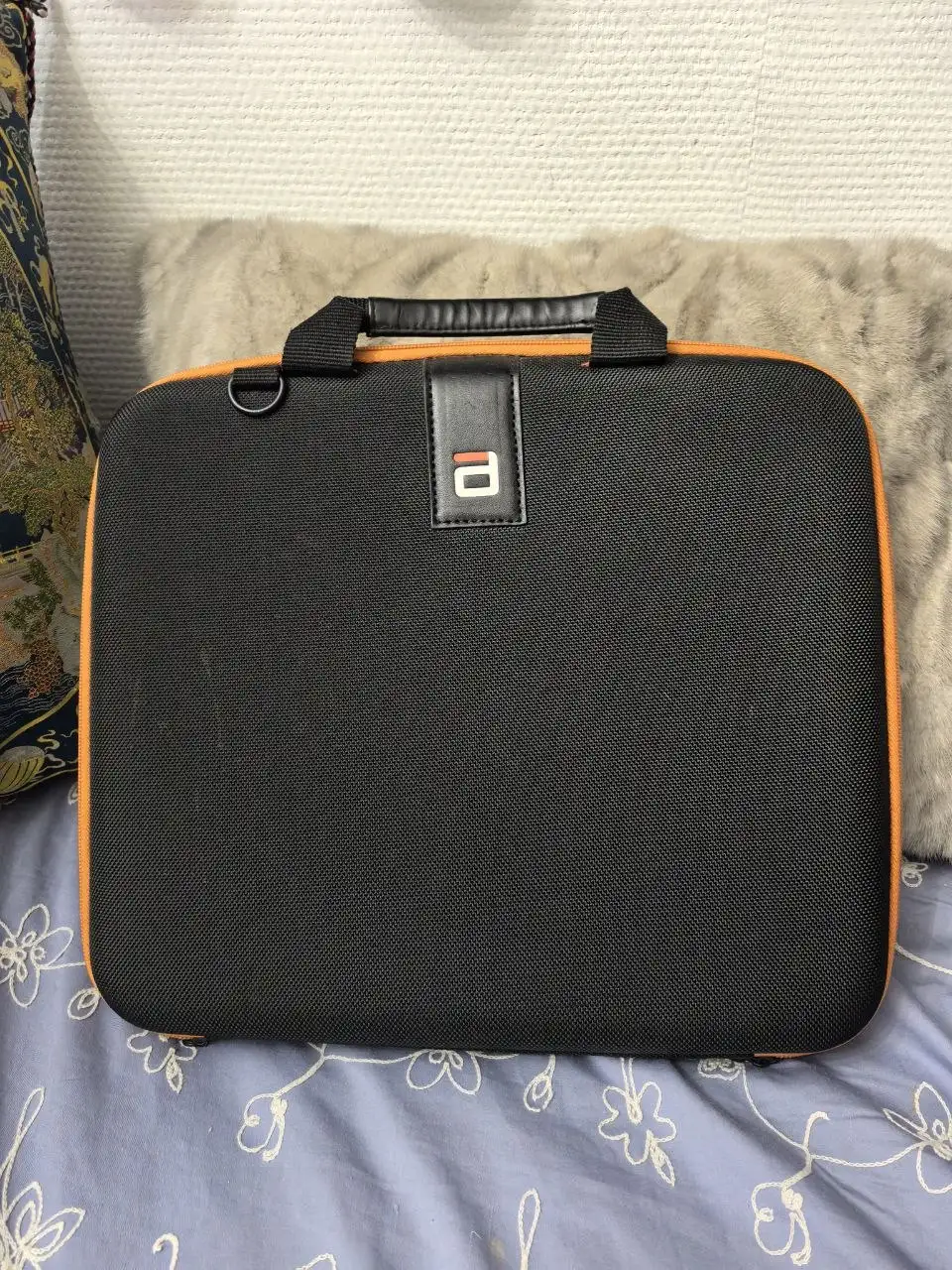 Новая сумка для ноутбука с жесткой формой - Аксессуары для компьютеров (Электроника) в Бутово