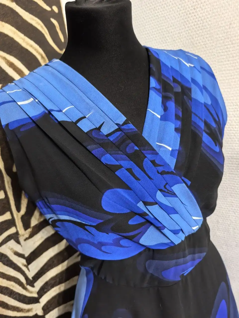 Шифоновое платье 48 размера - Женская одежда (Одежда) в Москва