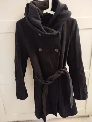 Пальто Zara с капюшоном размер S - Рабочая одежда в Подольск