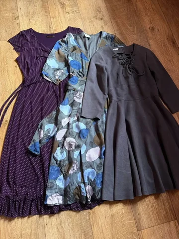 Три платья размер S/M - Платья в Москва