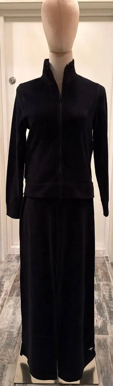 Костюм велюровый KangaRoos новый черный р.18(42) - Спортивная одежда (Одежда) в Боброво