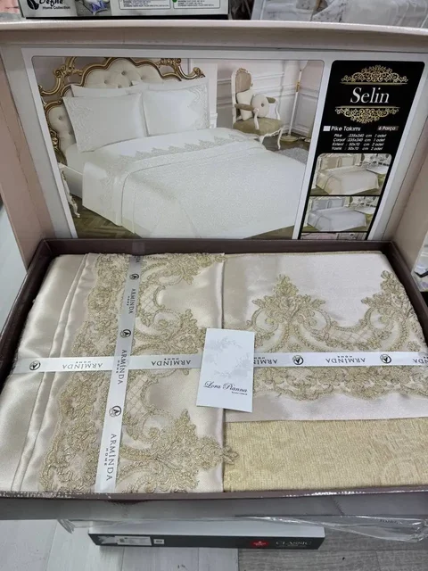 Новый комплект постельного белья, набор полотенец и скатерть из Турции - Сад и огород в Коммунарка