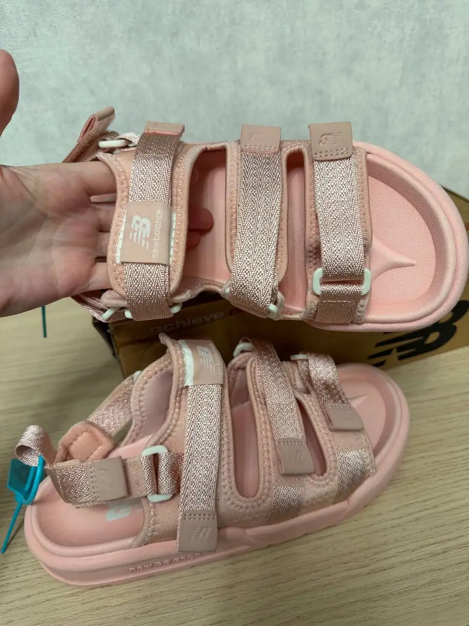 Продажа мужских кед Nike и женских сандалей New Balance - Обувь (Одежда) в Подольск