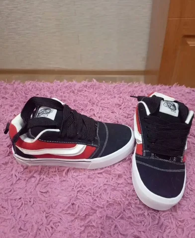 Кеды размер 34/35, обули 1 раз - Рабочая одежда в Подольск