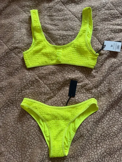 Купальник Kendall Kylie размер S и L - Рабочая одежда в Подольск