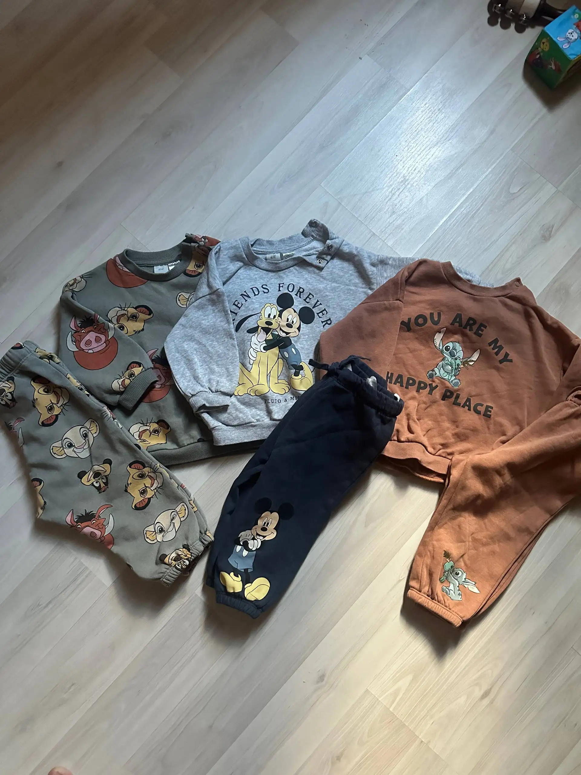 Новые костюмы HM на флисе - Верхняя одежда (Одежда) в Бутово