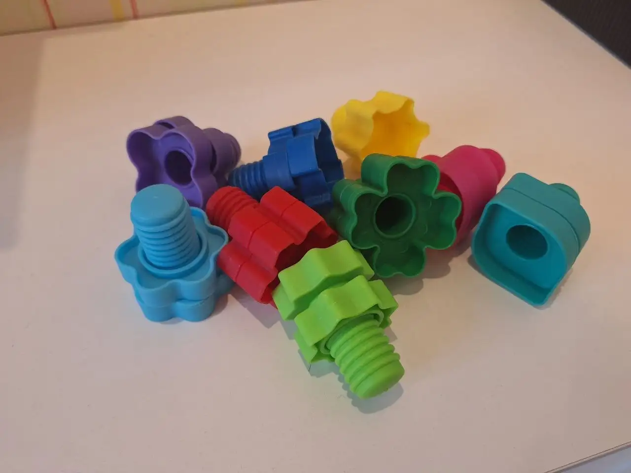 Развивающий конструктор из пластиковых деталей - Конструкторы (Товары для детей) в Сосенский