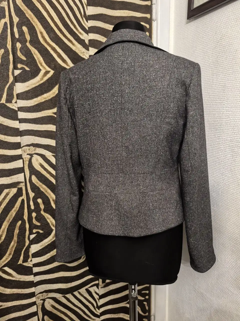 Твидовый жакет 44-46 с кожаным кантом - Верхняя одежда (Одежда) в Москва