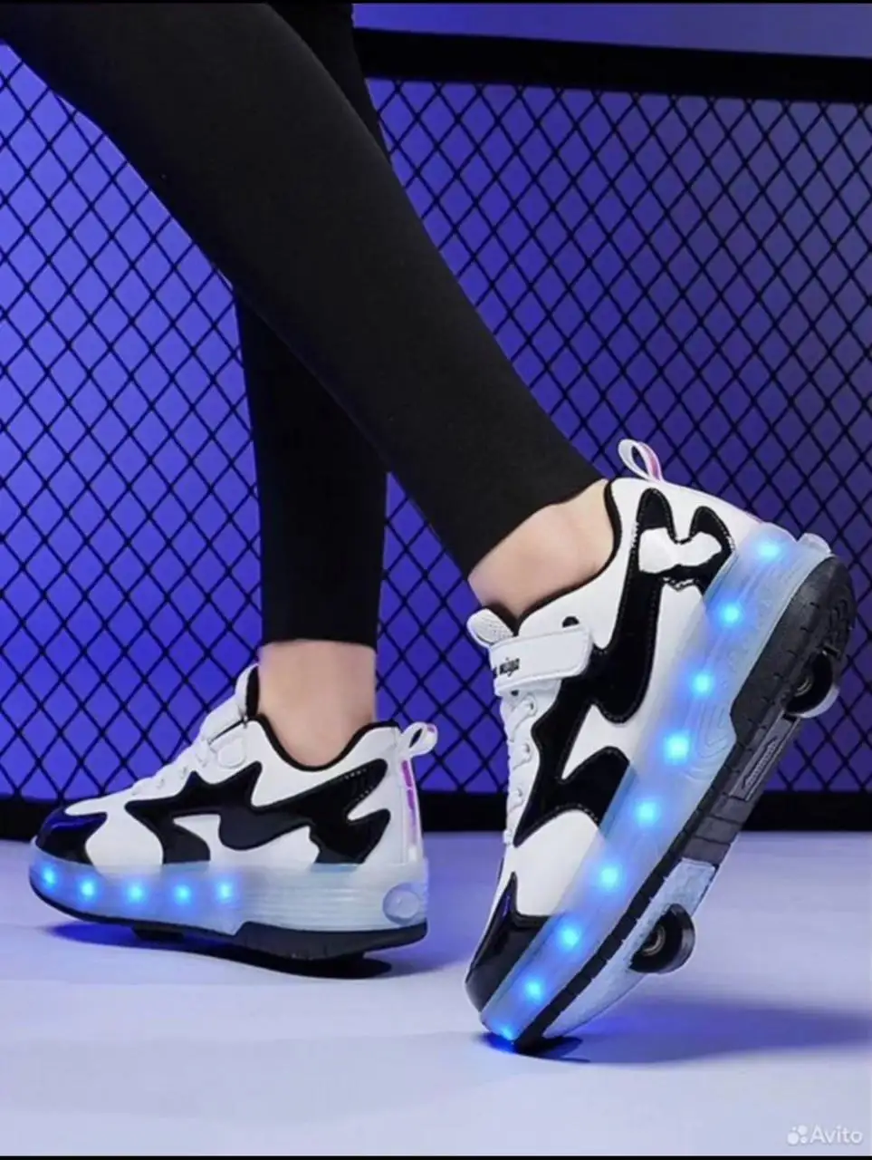 Продам новые кроссовки-ролики детские - Обувь (Товары для детей) в Москва