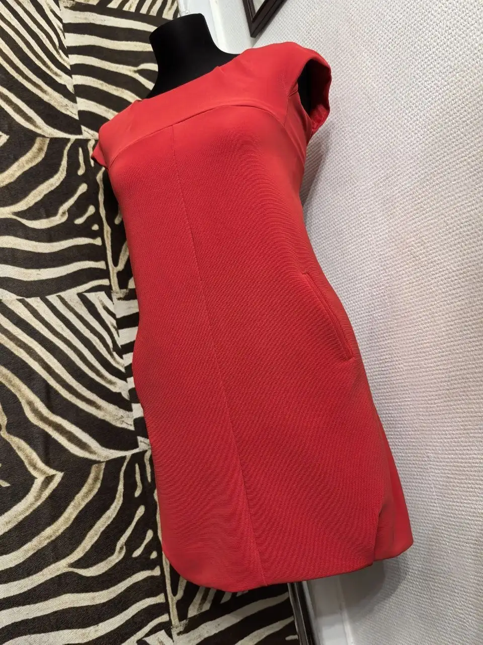 Платье 42-44 отличное состояние - Платья (Одежда) в Москва