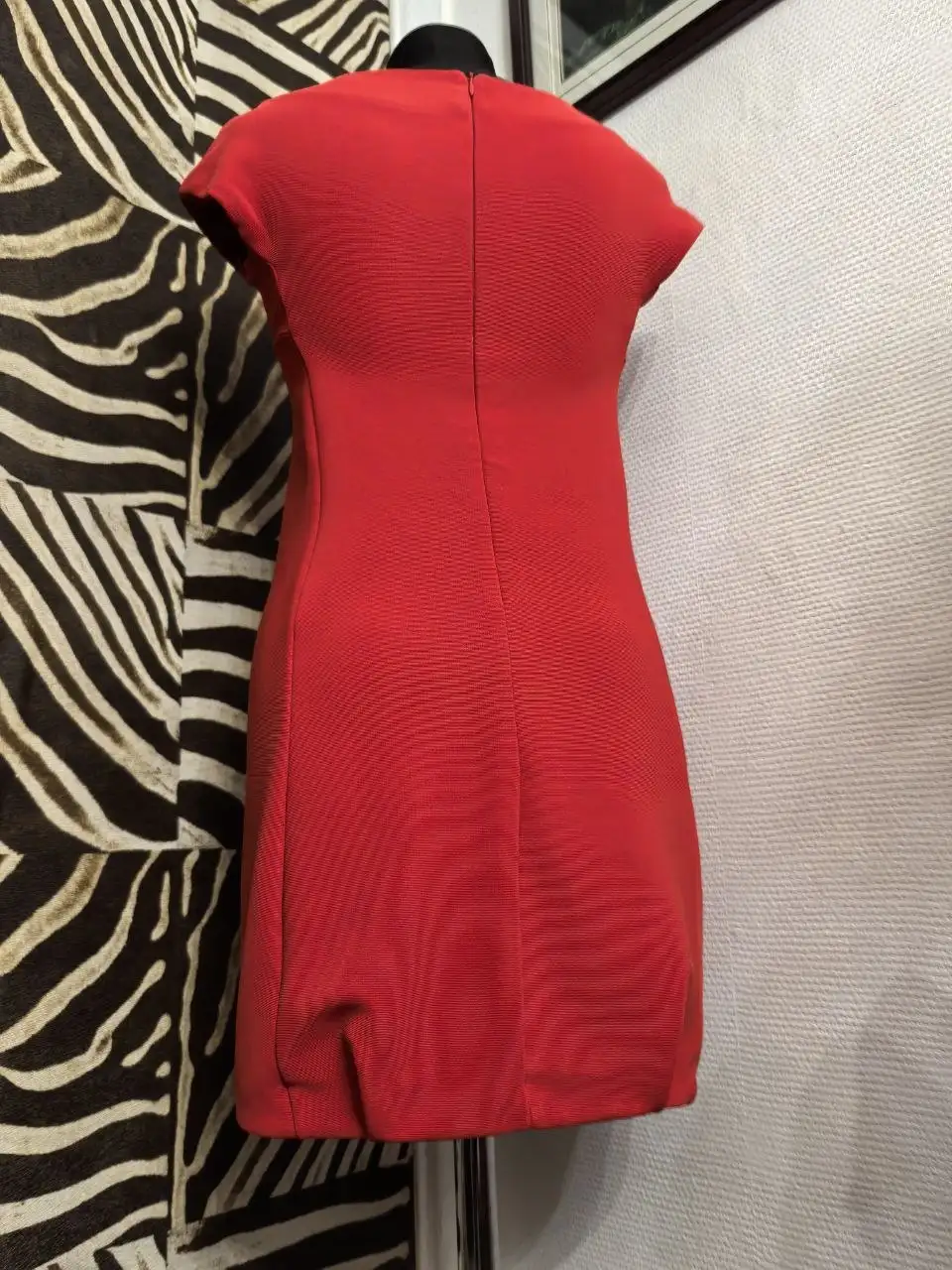 Платье 42-44 отличное состояние - Платья (Одежда) в Москва