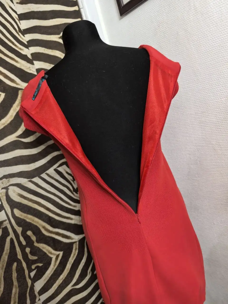 Платье 42-44 отличное состояние - Платья (Одежда) в Москва