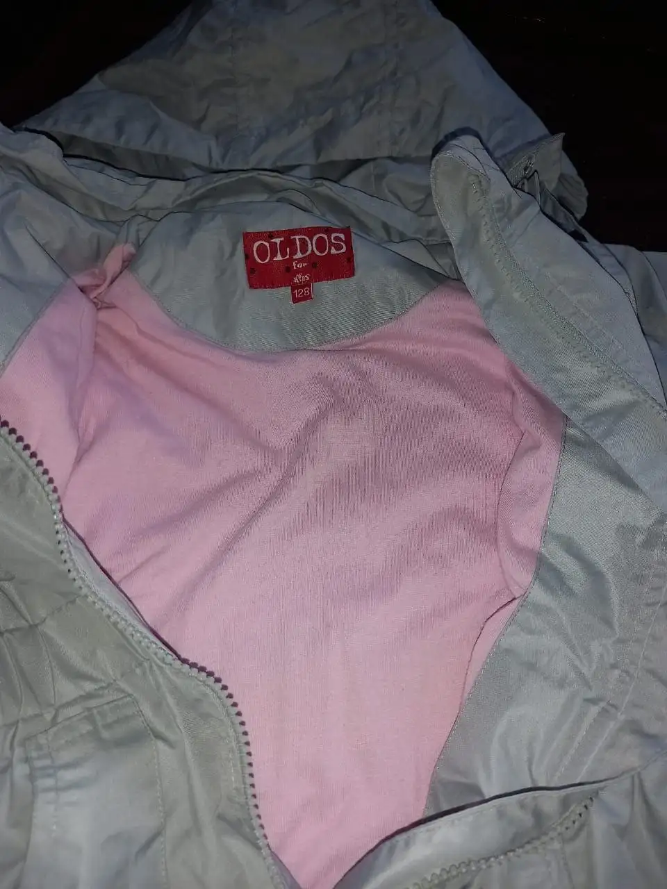 Ветровка р.122-128 - Верхняя одежда (Одежда) в Москва