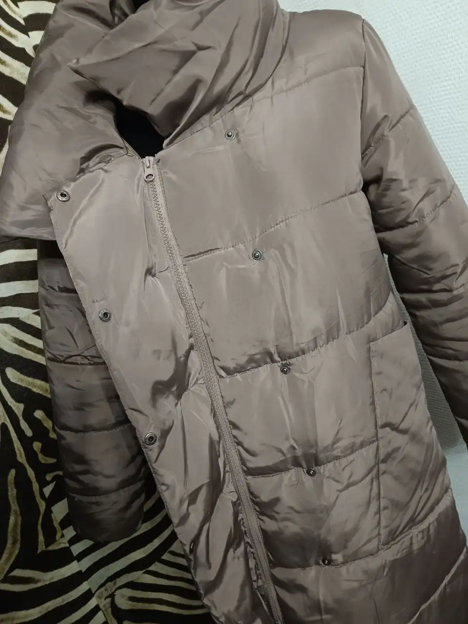 Пуховик женский длинный 46-48 - Верхняя одежда (Одежда) в Москва