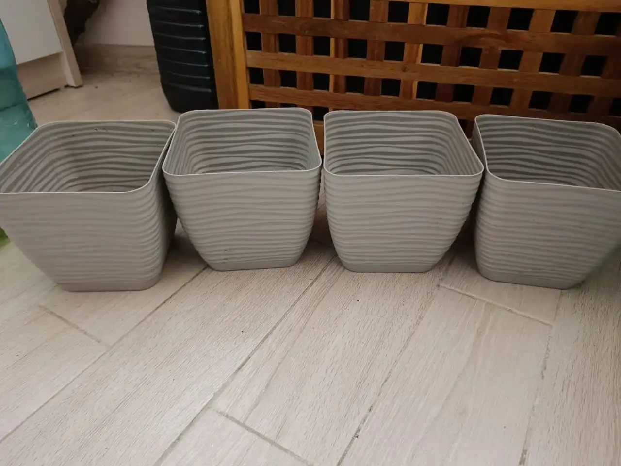 Кашпо пластиковые БУ - Кашпо (Для дома и дачи) в Москва