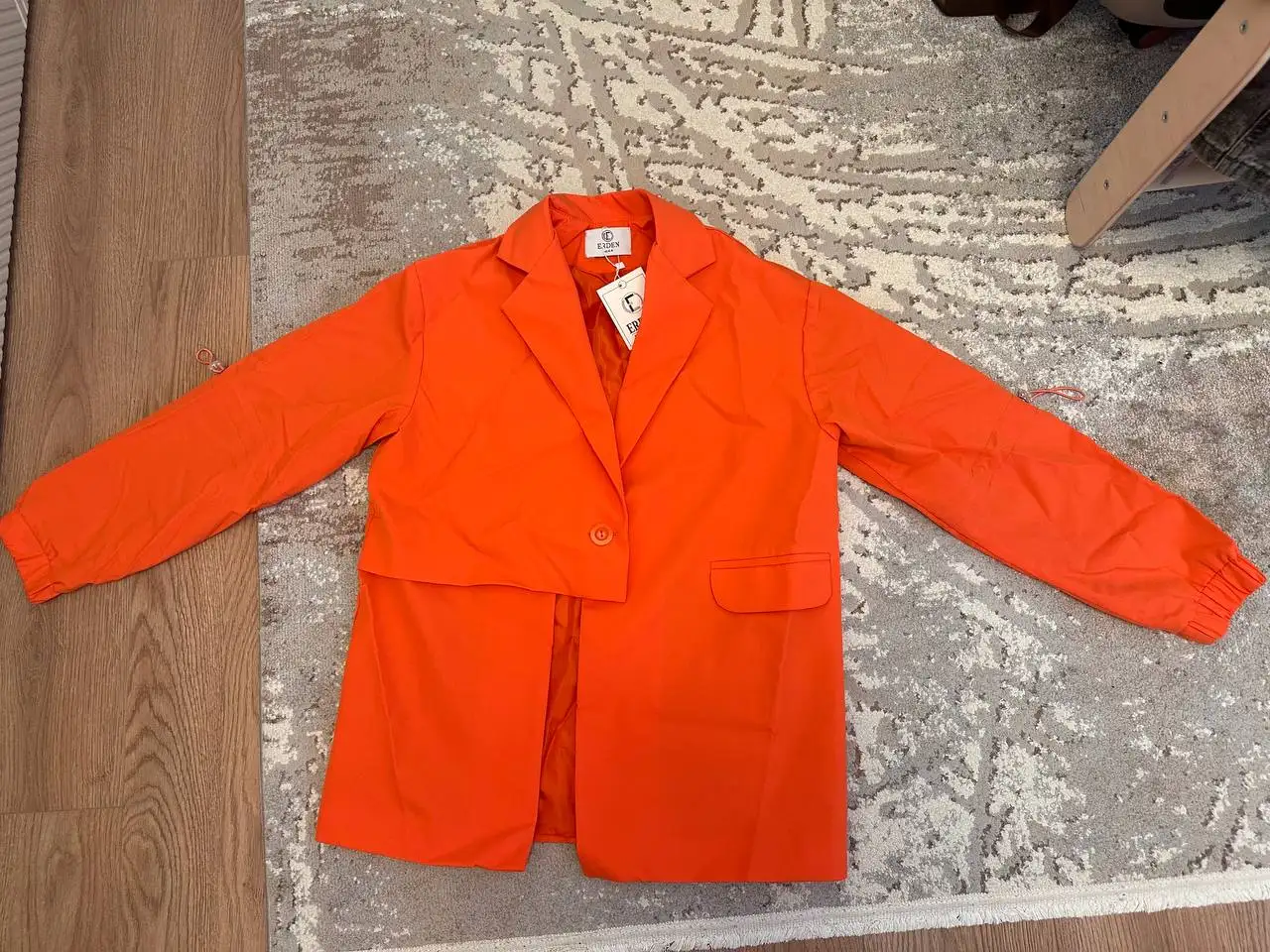 Продажа платья и куртки - Одежда в Москва