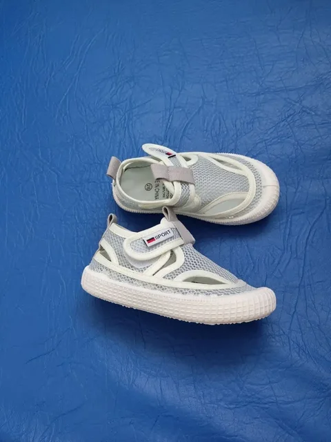 Новые кроссовки для садика - Юбки в Москва