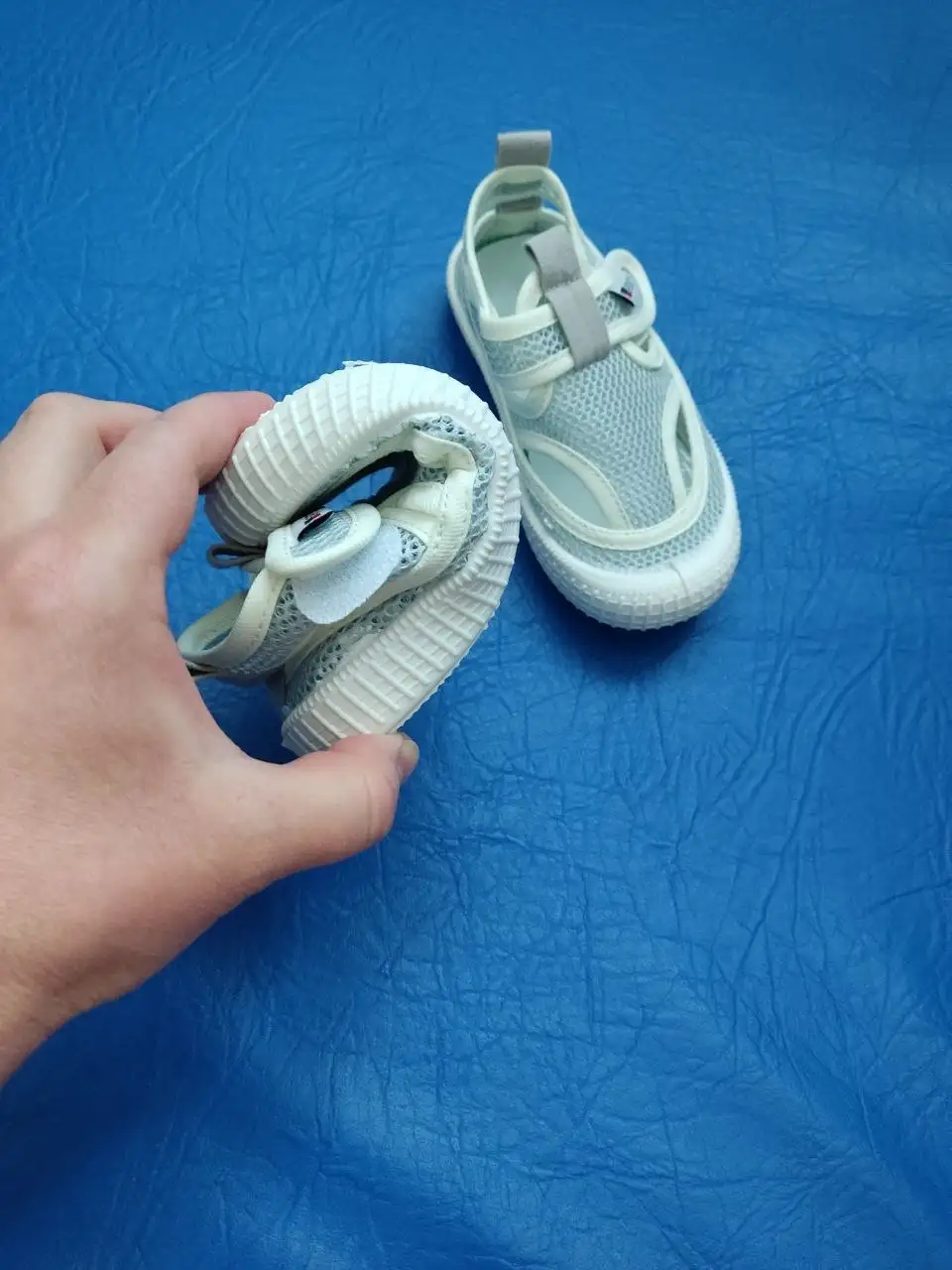 Новые кроссовки для садика - Детская обувь (Одежда) в Москва