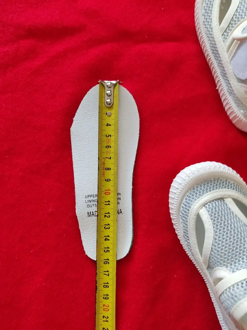 Новые кроссовки для садика - Детская обувь (Одежда) в Москва