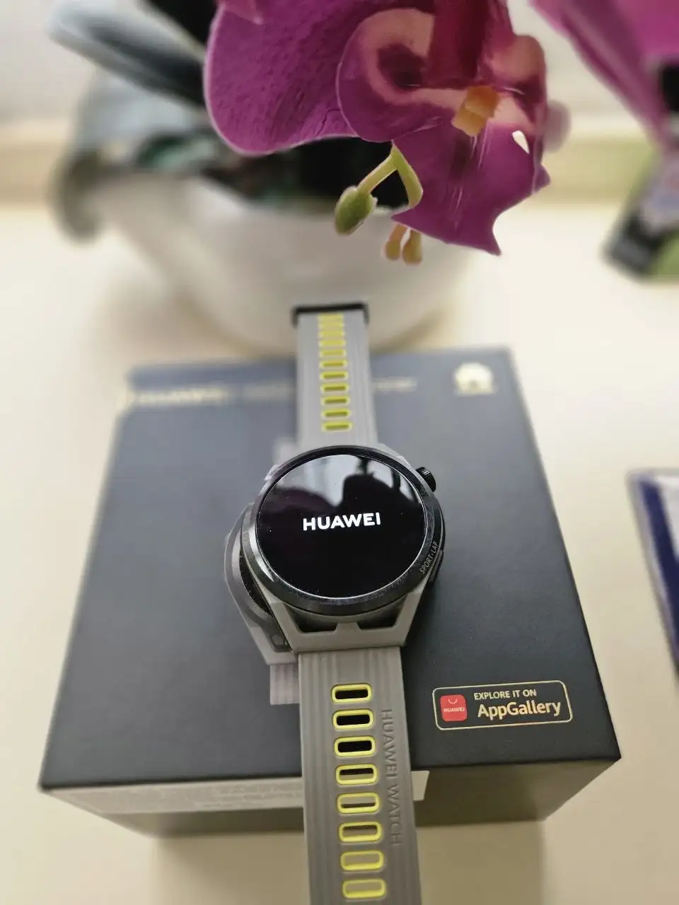 Продам часы Huawei GT Runner BT-19 новые - Умные часы (Электроника) в Москва