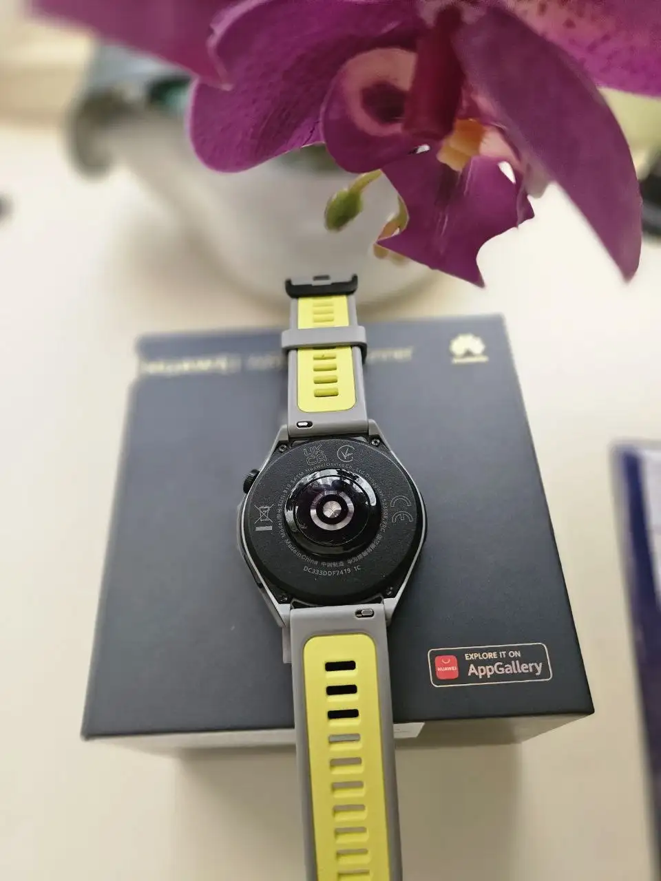 Продам часы Huawei GT Runner BT-19 новые - Умные часы (Электроника) в Москва