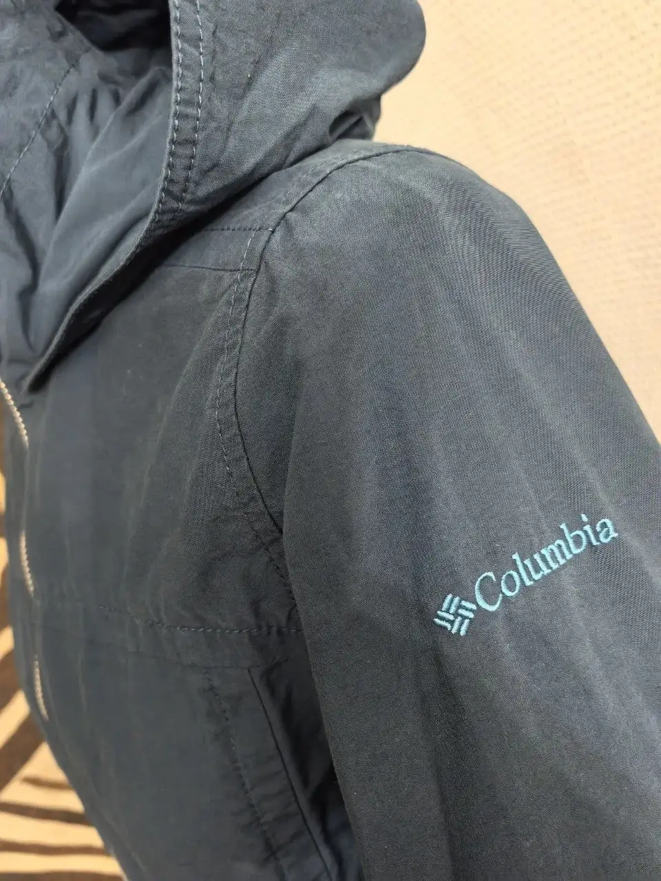 Ветровка Columbia 44-46 - Верхняя одежда (Одежда) в Москва