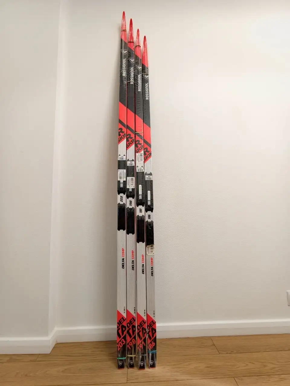 Лыжи Rossignol Delta Comp R-Skin - Лыжи (Хобби и отдых) в Москва