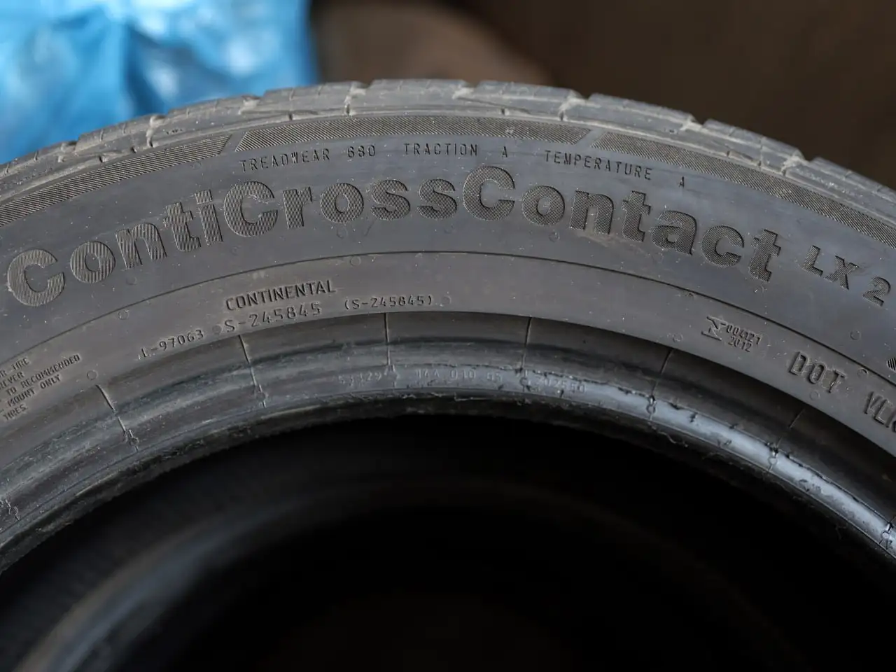 Продажа летних шин Continental 215/60 R17 - Шины и диски (Авто) в Москва