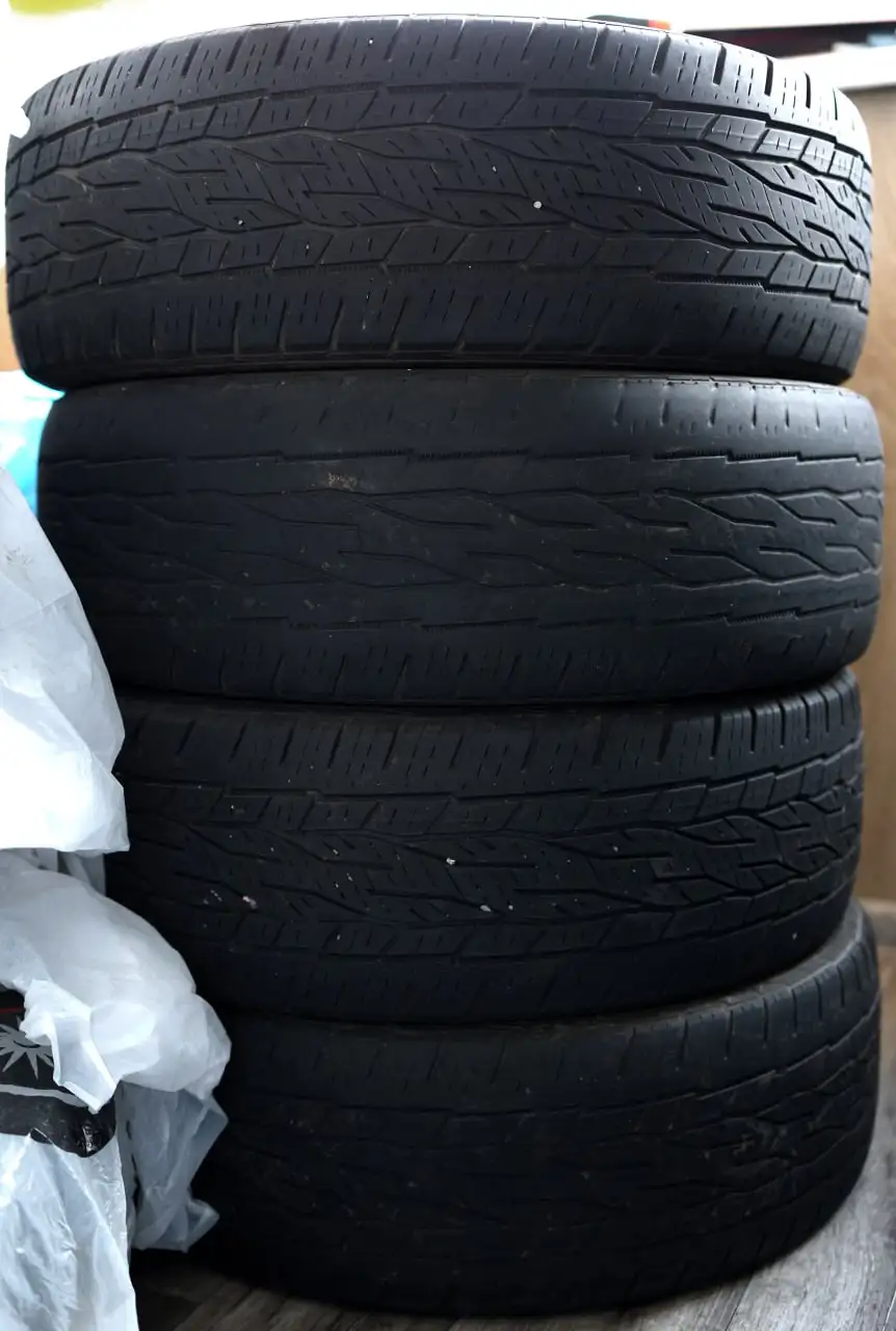 Продажа летних шин Continental 215/60 R17 - Шины и диски (Авто) в Москва