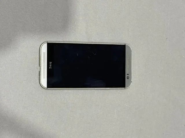 HTC One M8 в хорошем состоянии с царапинами - частное объявление в Бутово