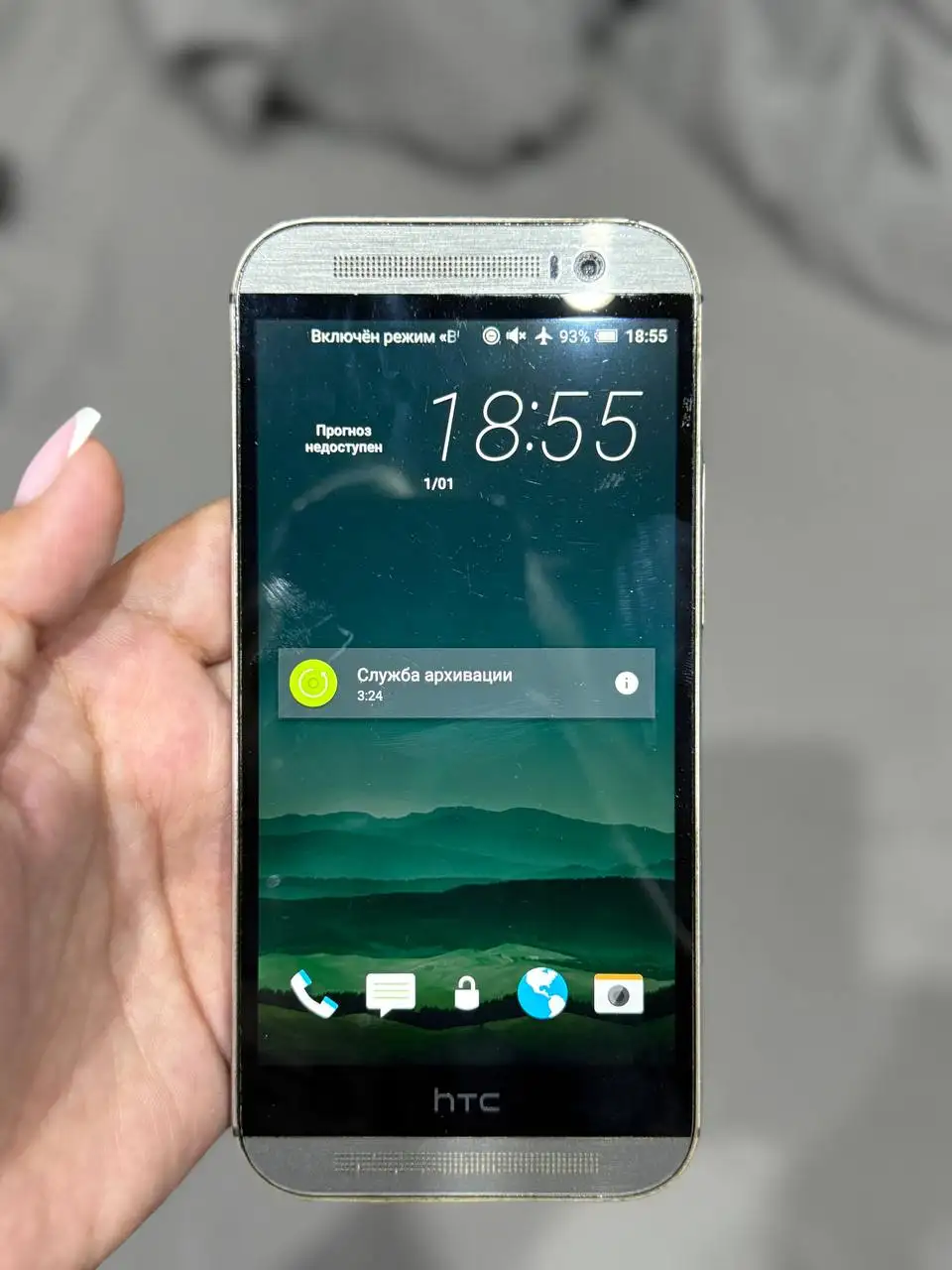 HTC One M8 в хорошем состоянии с царапинами - Смартфоны (Электроника) в Бутово