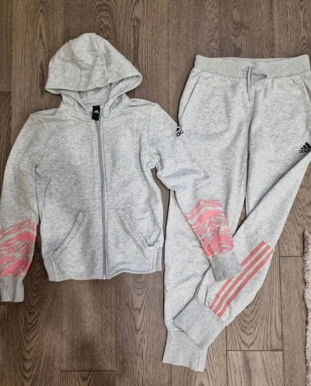 Детский спортивный костюм Adidas 146-152 - Одежда для детей (Товары для детей) в Подольск