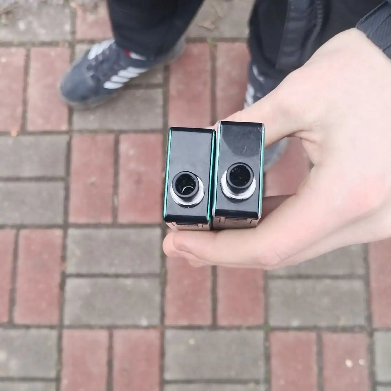 Продам 2 пасика ПРО в хорошем состоянии