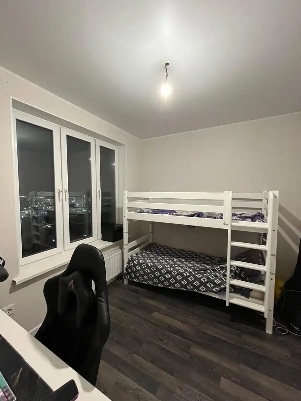 Сдам трехкомнатную квартиру в центре Уфы