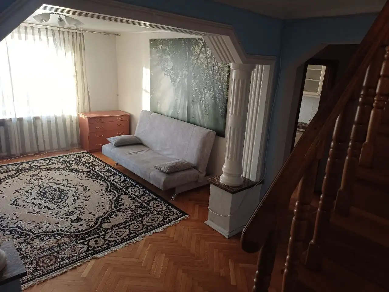 Двухуровневая трехкомнатная квартира в Уфе на проспекте Октября 85/2