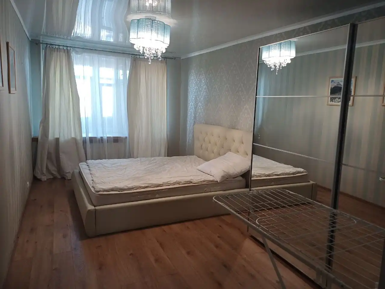 Двухуровневая трехкомнатная квартира в Уфе на проспекте Октября 85/2