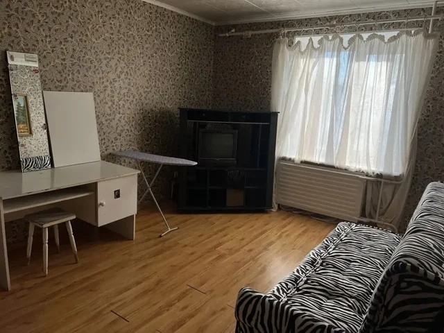 Трехкомнатная квартира на проспекте Октября - Недвижимость в Уфа