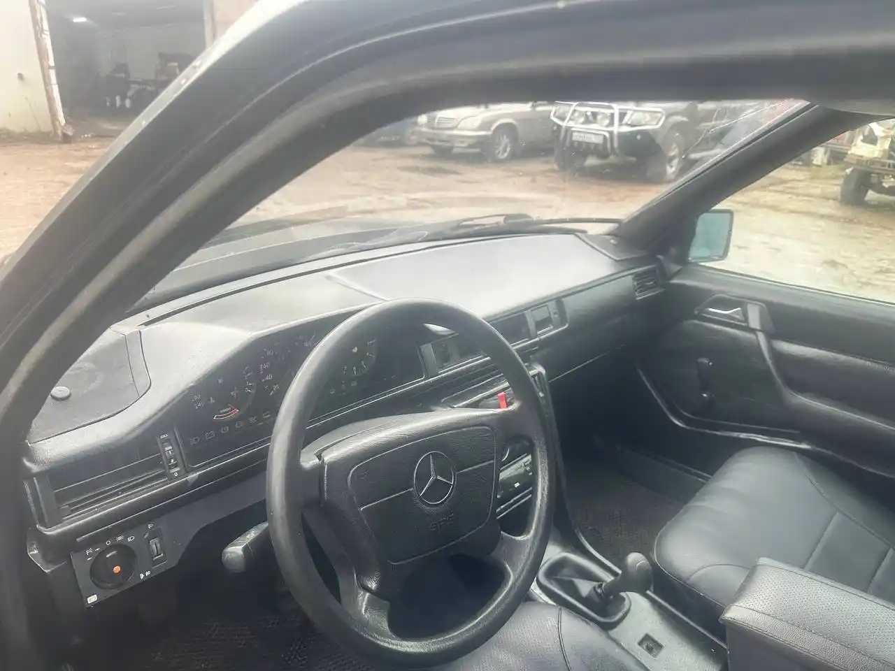 Продам Mercedes W124 E230