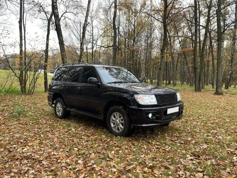 Toyota Land Cruiser J100 рестайлинг 2003 года