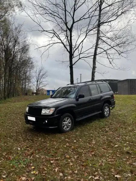 Toyota Land Cruiser J100 рестайлинг 2003 года