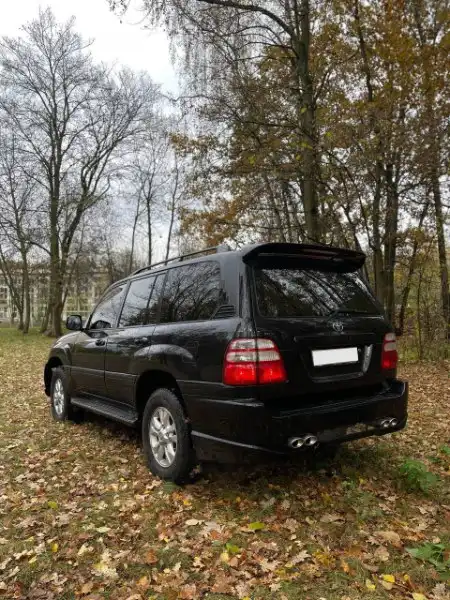Toyota Land Cruiser J100 рестайлинг 2003 года