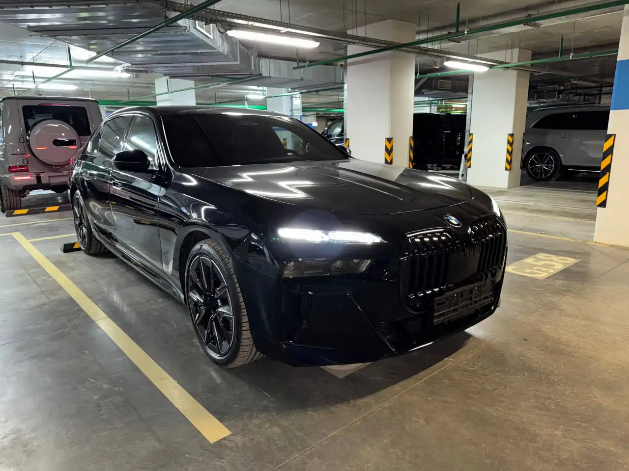 BMW 760i M SPORT PRO 2023 года выпуска - Авто в Краснодар