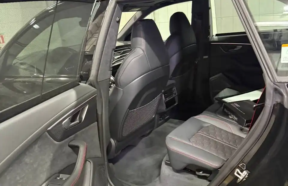 Срочная продажа Audi RS Q8 2025 года - Авто в Краснодар